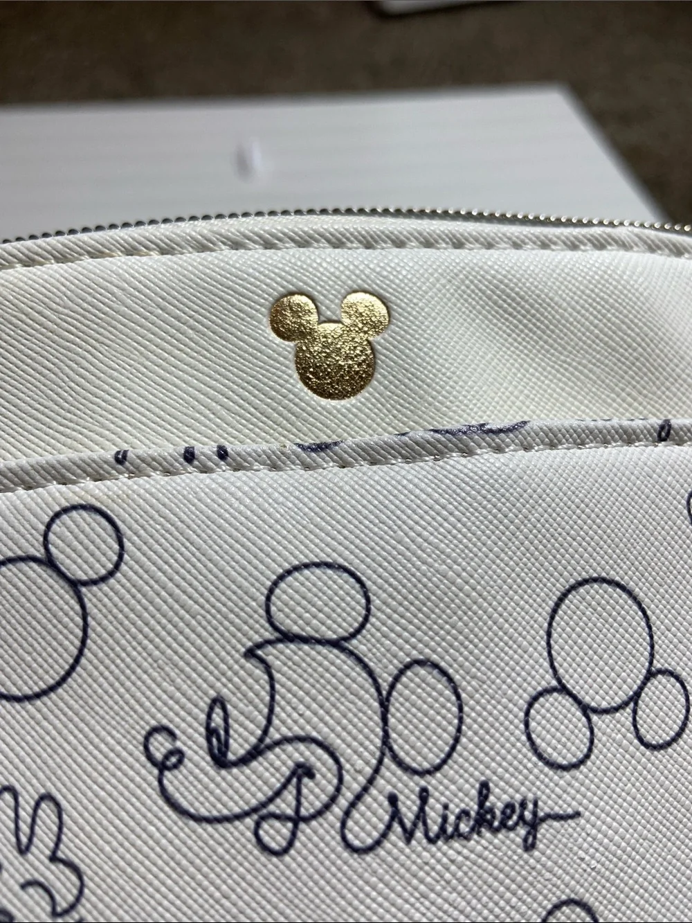 Official Disney Bioworld Mickey Mouse Graffiti Crossbody‎ Bag White/Black